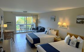 Atlantic Eyrie Lodge