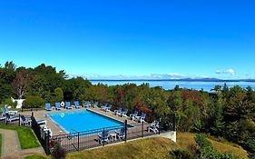 Atlantic Eyrie Lodge